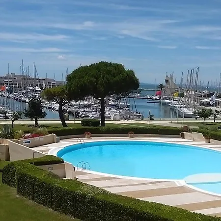 2 Pieces Avec Piscine Pour 4 Personnes - Fr-1-731-116 * Le Grau-du-Roi